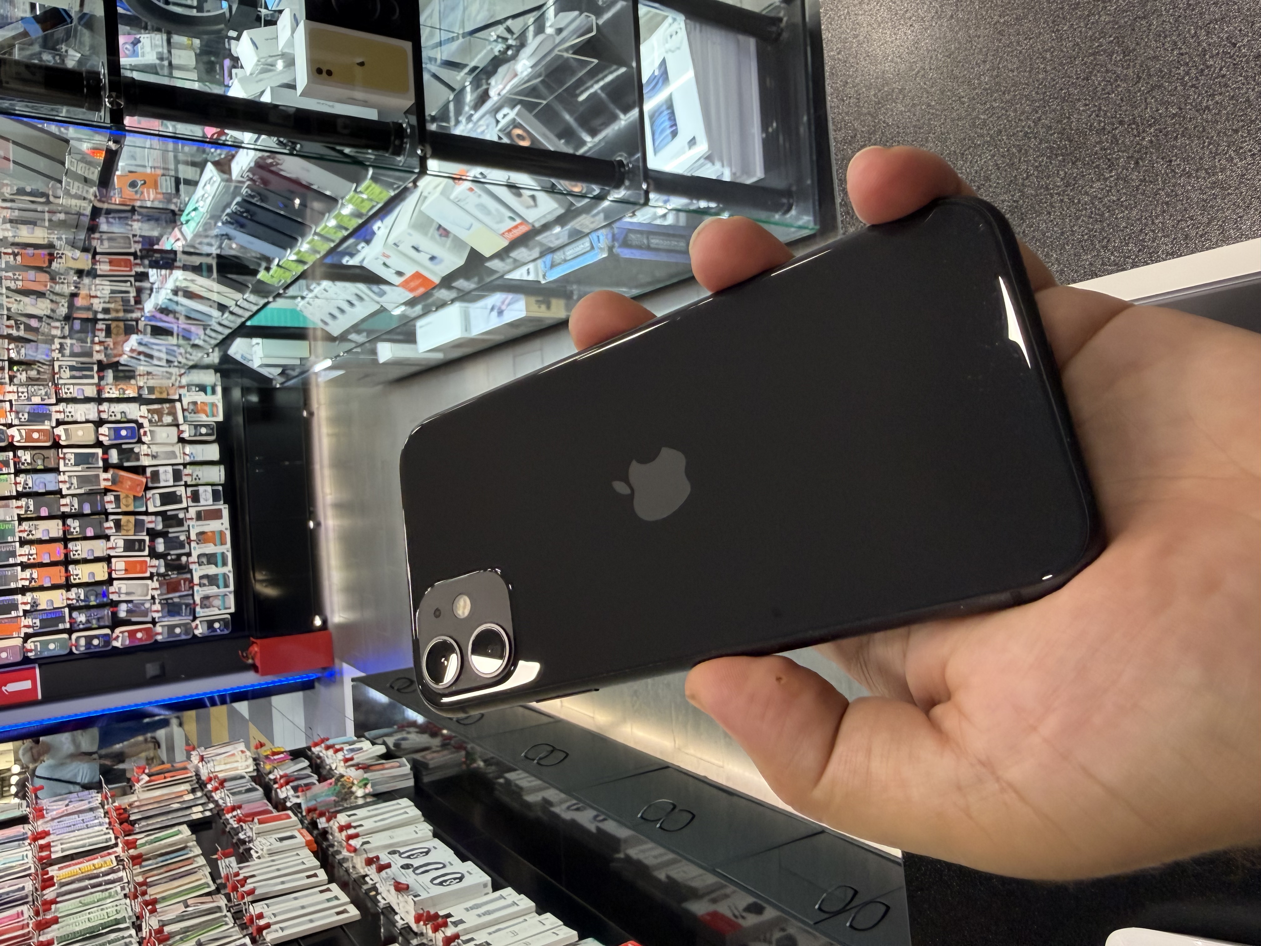 Б/У Смартфон Apple iPhone 11 64Gb Black