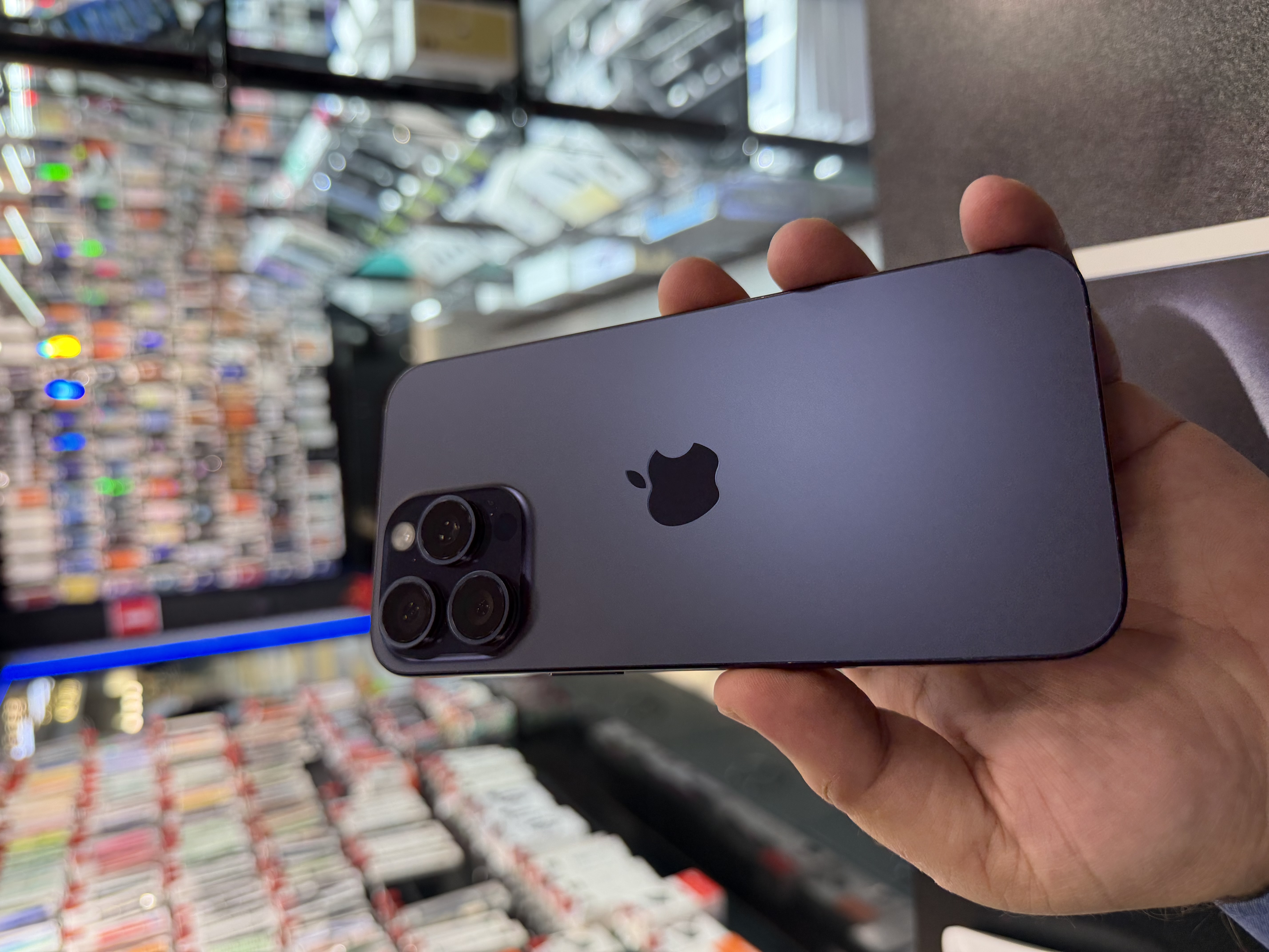 Б/У Смартфон Apple iPhone 15 Pro Max 256Gb Blue Titanium