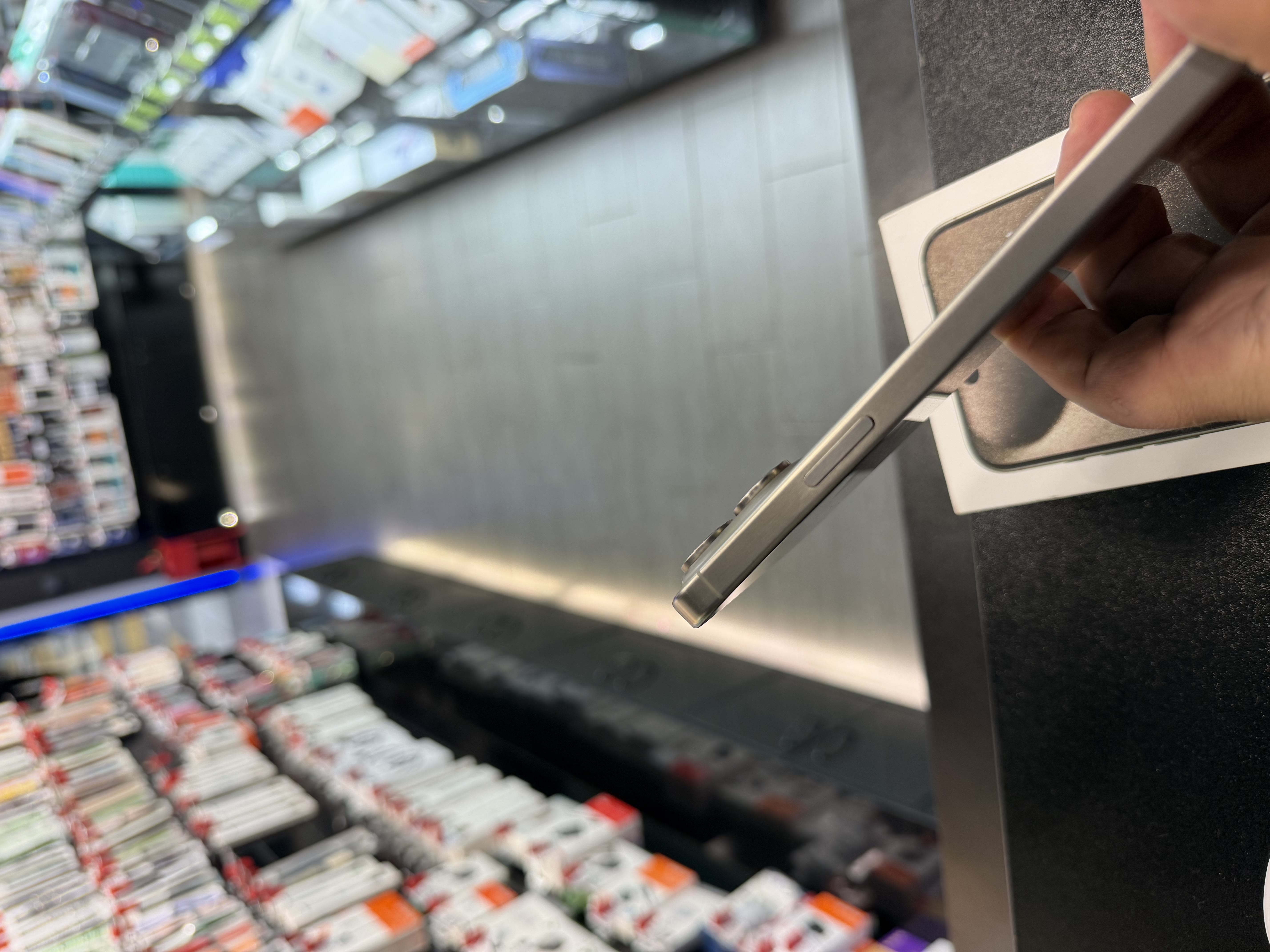 Б/У Смартфон Apple iPhone 15 Pro Max 512Gb Natural Titanium