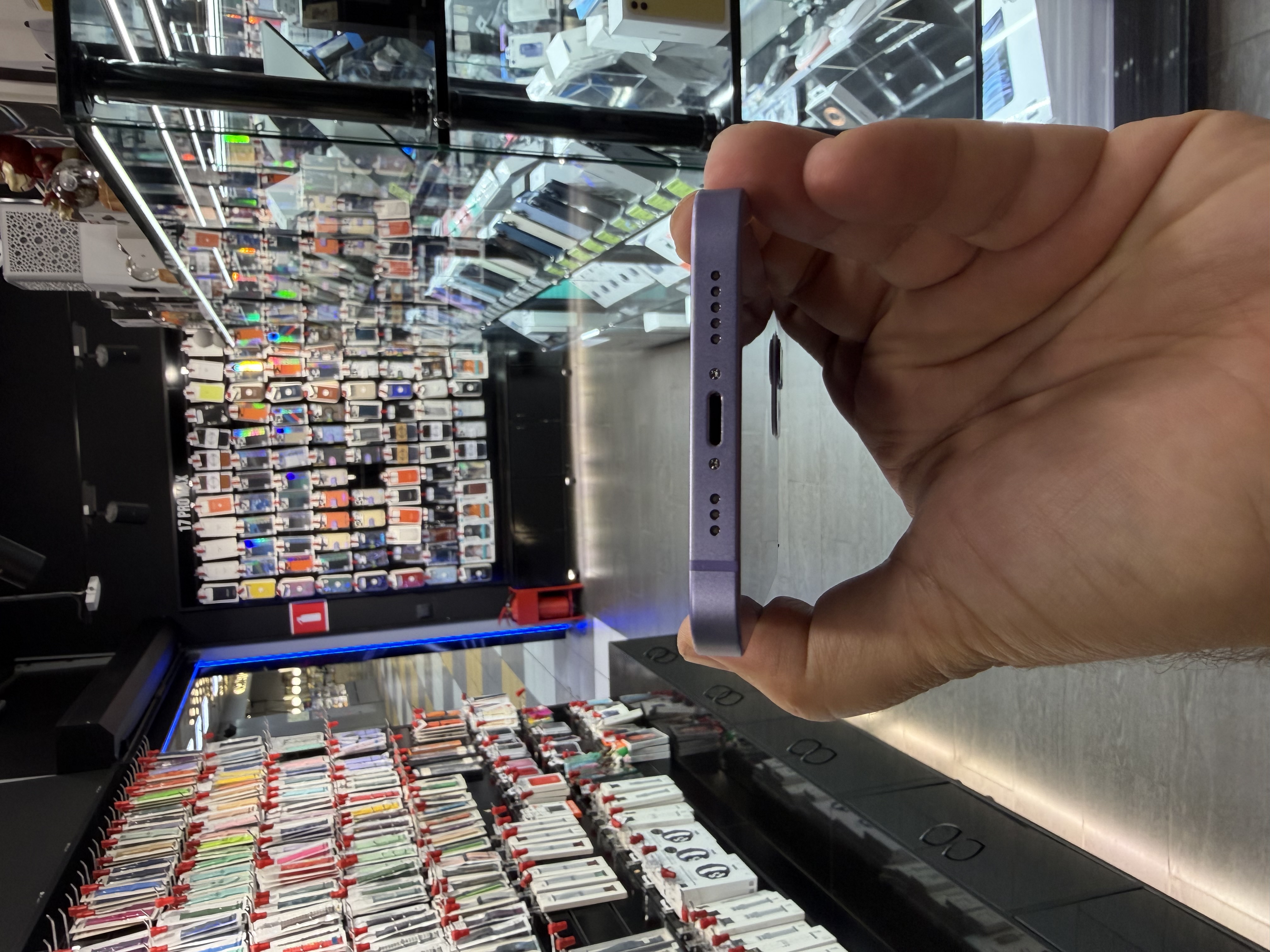 Б/У Смартфон Apple iPhone 12 128Gb Purple